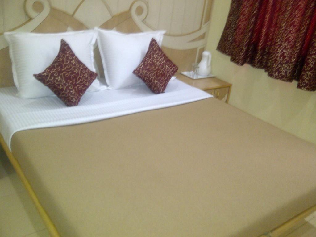 Om Sai Palace Hotell Pune Rum bild